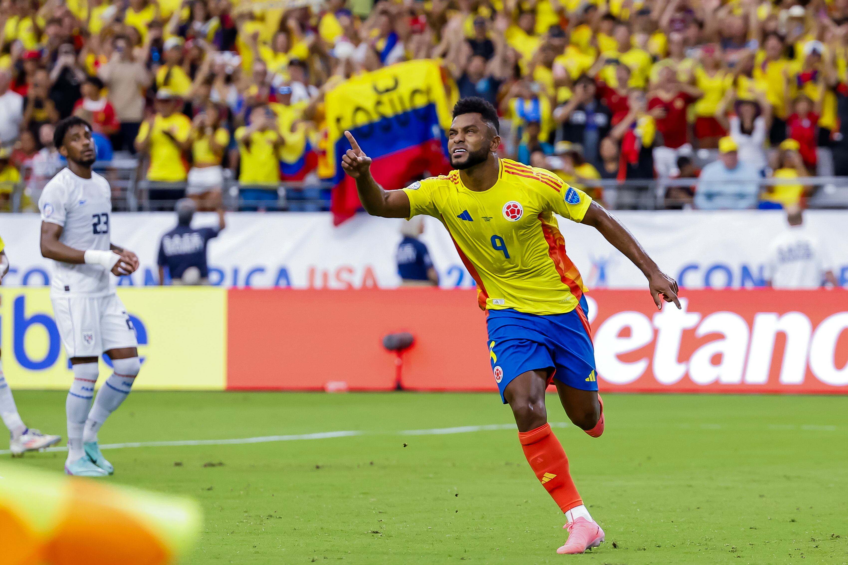 Miguel Borja marcó el quinto gol de la victoria de Colombia contra Panamá - crédito EFE
