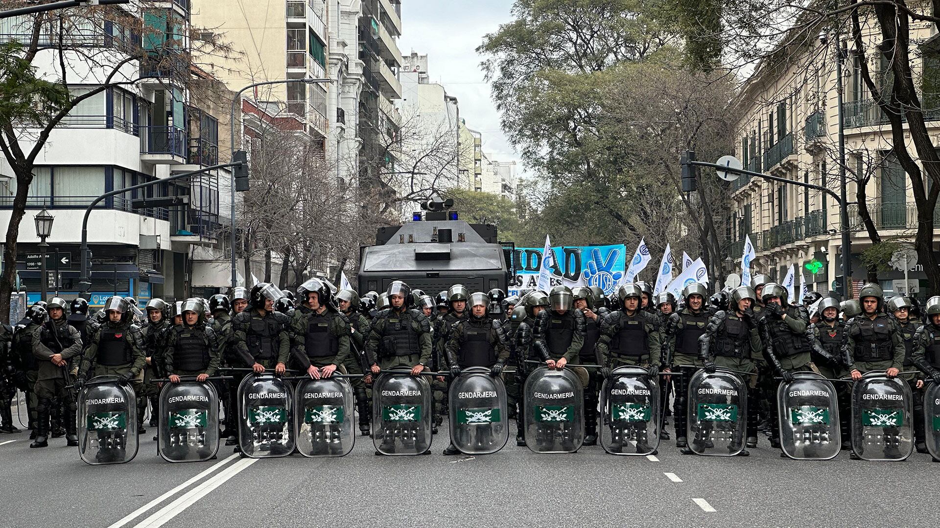 Plaza del Congreso - Debate en Diputados por el veto de Javier Milei a la reforma jubilatoria