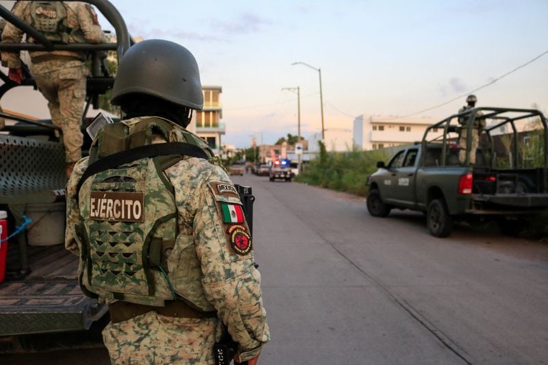 Imagen de archivo de soldados desplegados tras un enfrentamiento entre policías y hombres armados en Culiacán, México. 21 septiembre 2024. REUTERS/Jesús Bustamante