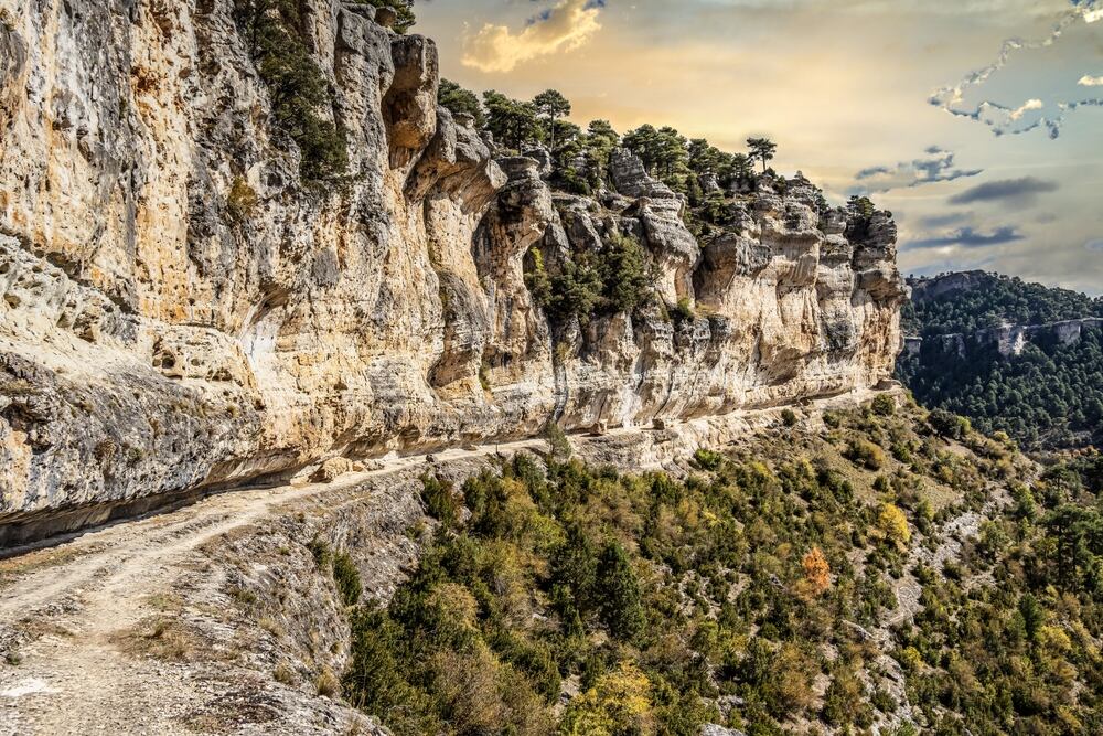 El Escalerón de la Raya, en Cuenca (Shutterstock).