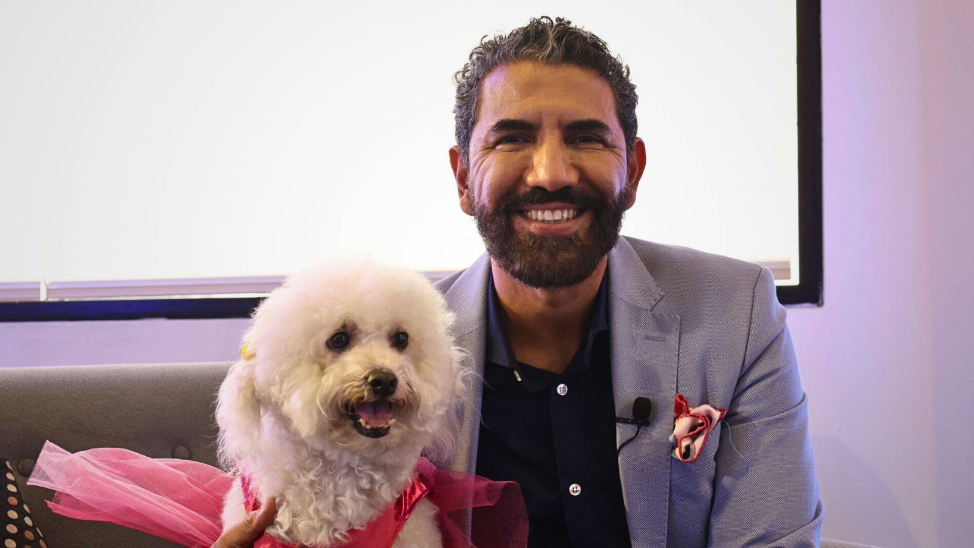 Fernando Díaz es el conductor de 'Arriba Mi Gente'.