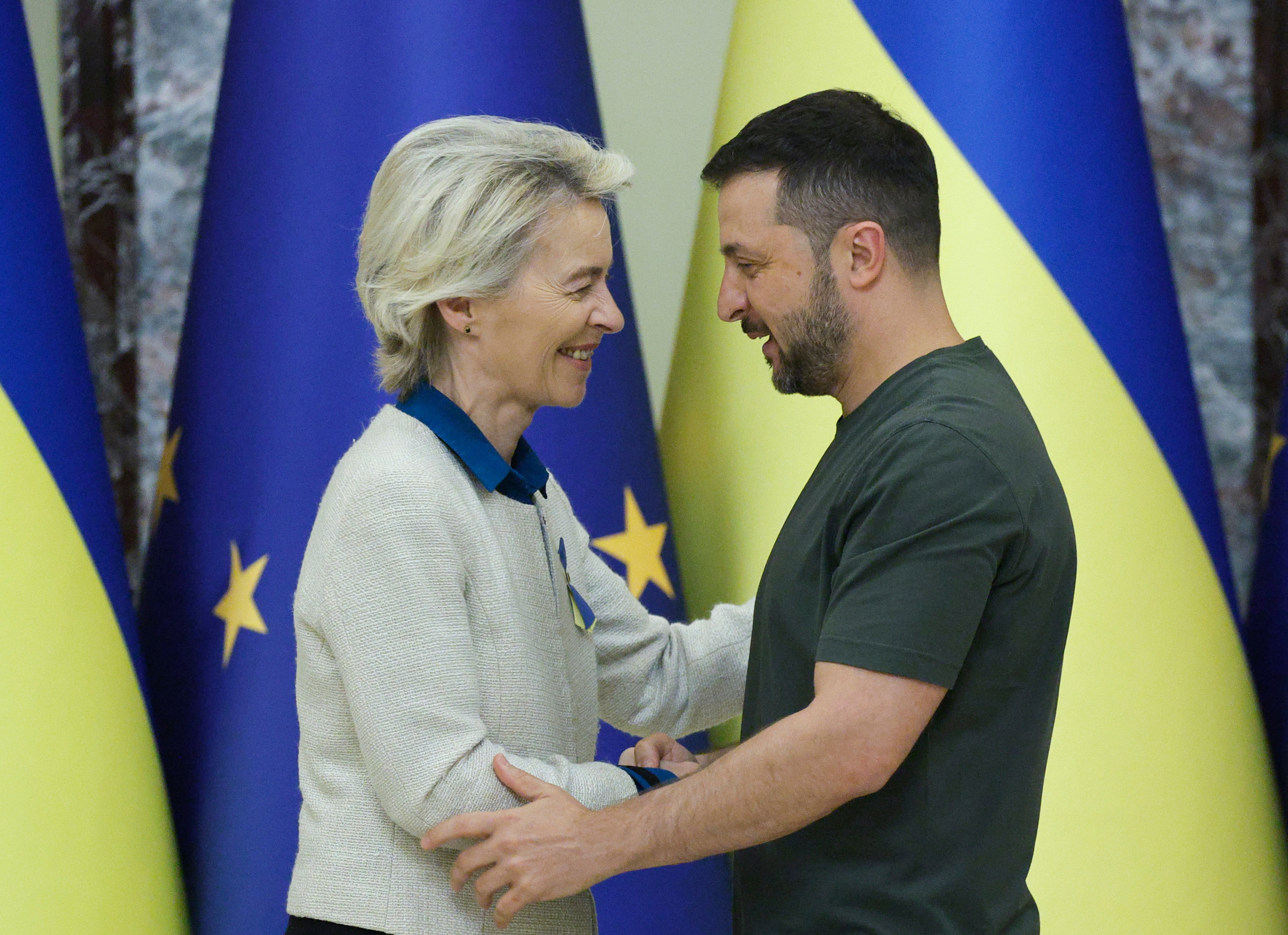 Von der Leyen vuelve a Kiev con ayuda para el invierno y oxígeno financiero para Ucrania