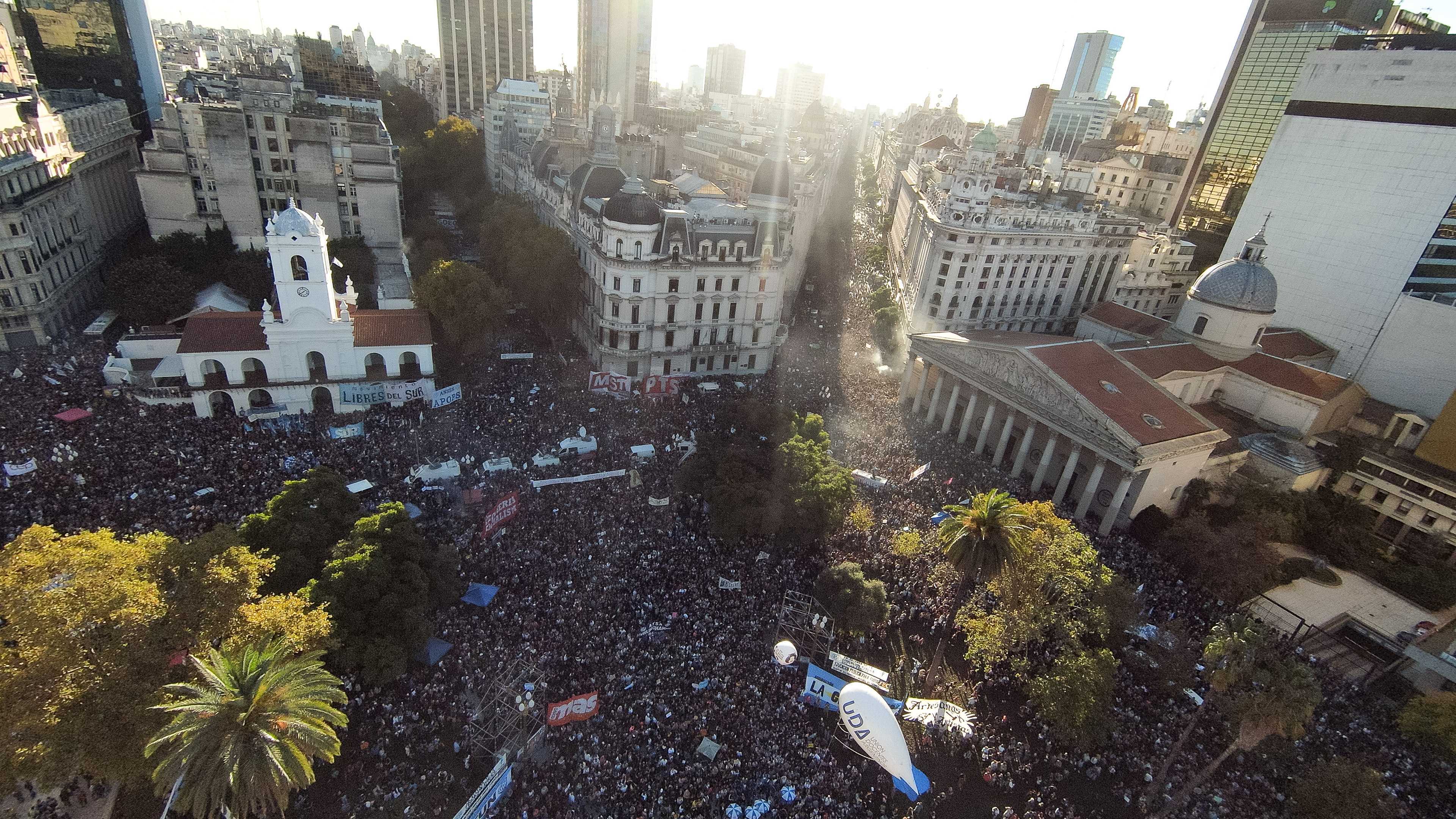 Marcha universitaria federal 23A - Drone