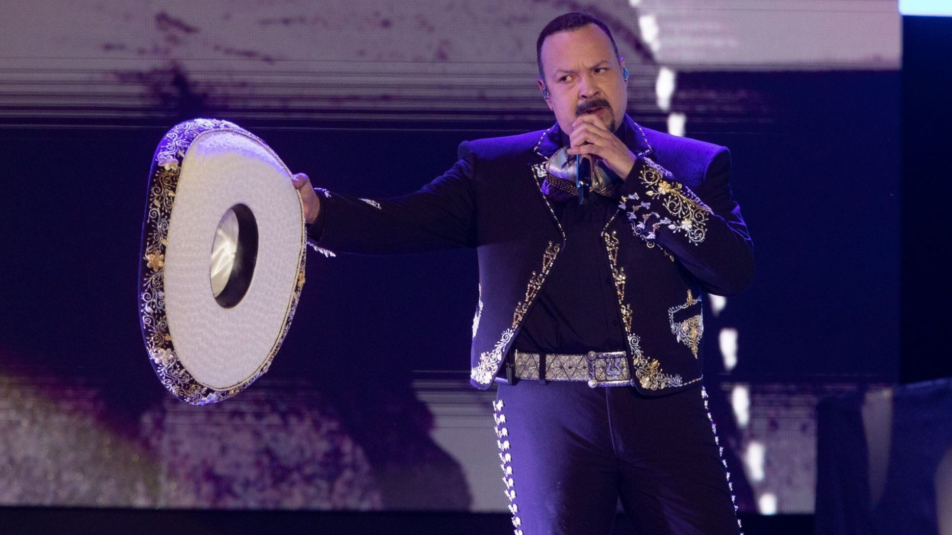 Pepe Aguilar durante un show.  FOTO: EDGAR NEGRETE LIRA/CUARTOSCURO.COM