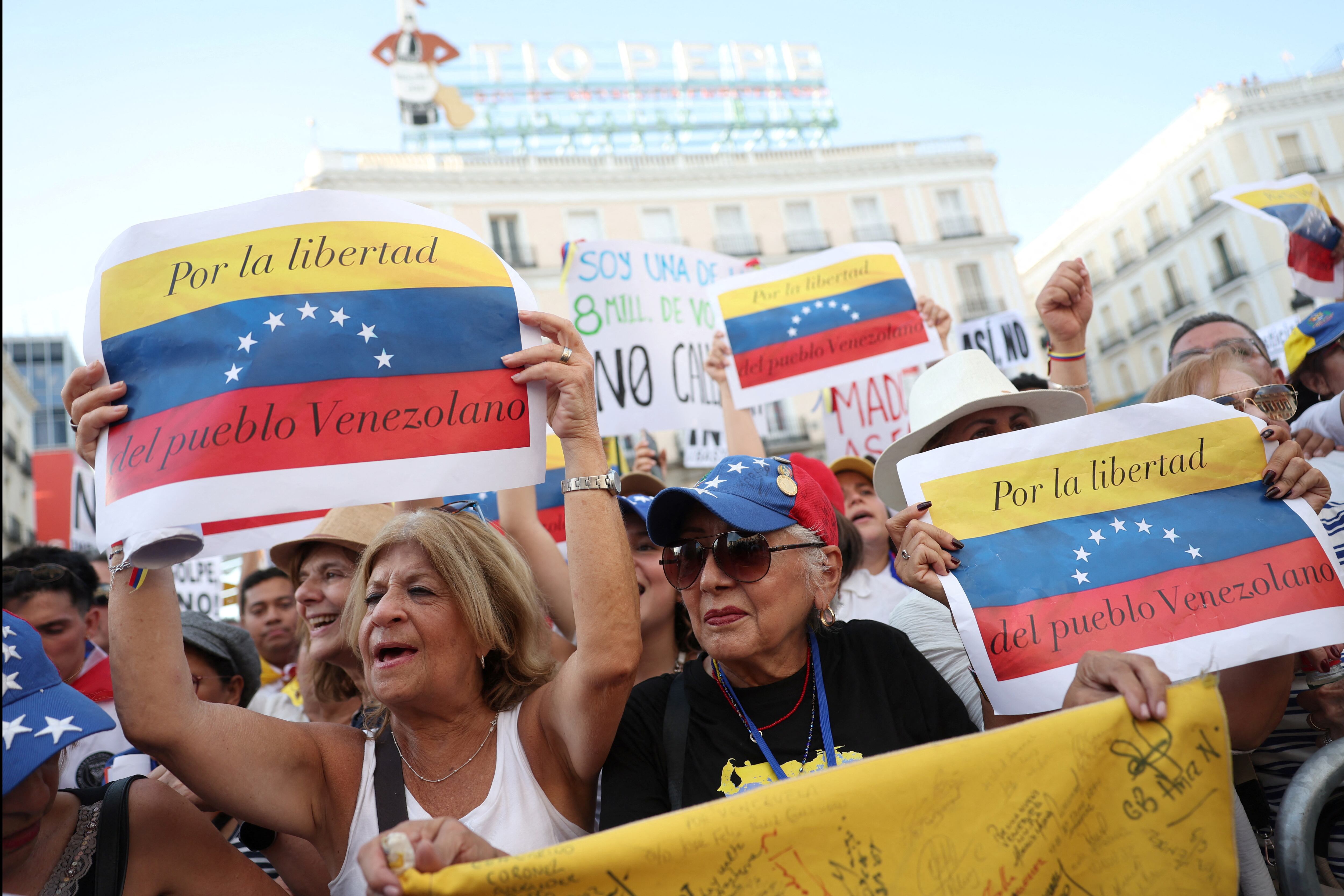 La de Madrid fue la mayor concentración de venezolanos en España durante la jornada mundial de protestas (REUTERS/Isabel Infantes)