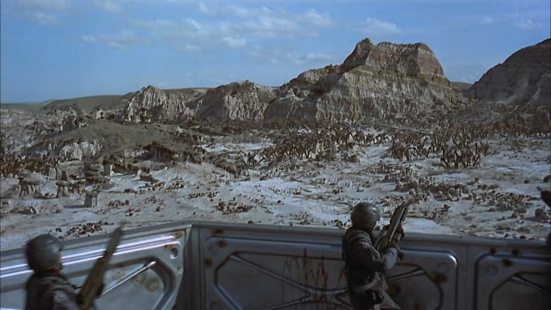 Captura del tráiler oficial de Starship Troopers