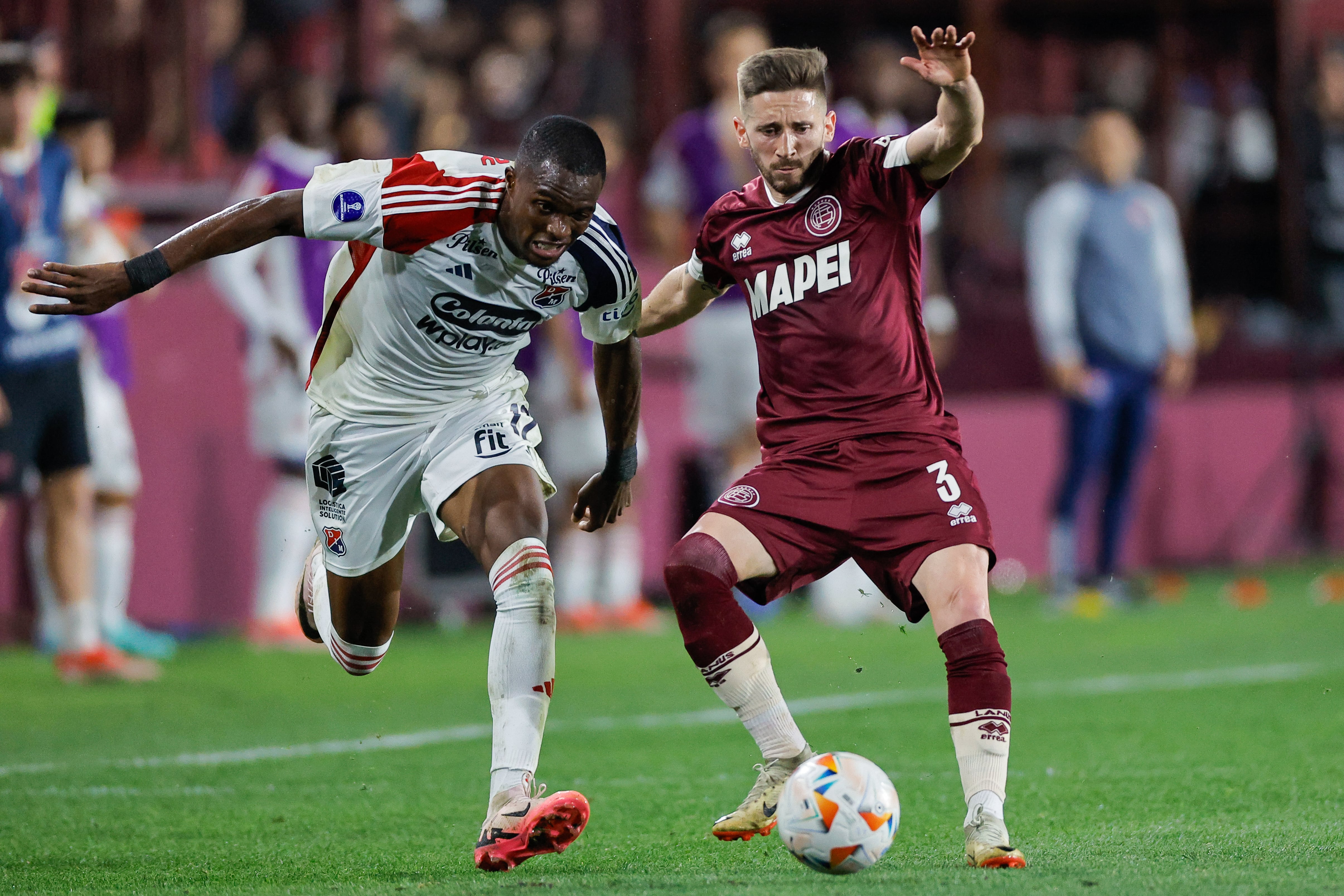 Lanús cedió un empate a Independiente Medellín el 18 de septiembre y este 25 de septiembre en Colombia jugarán el partido de vuelta por un cupo en las semifinales de la Copa Sudamericana - crédito EFE/ Juan Ignacio Roncoroni
