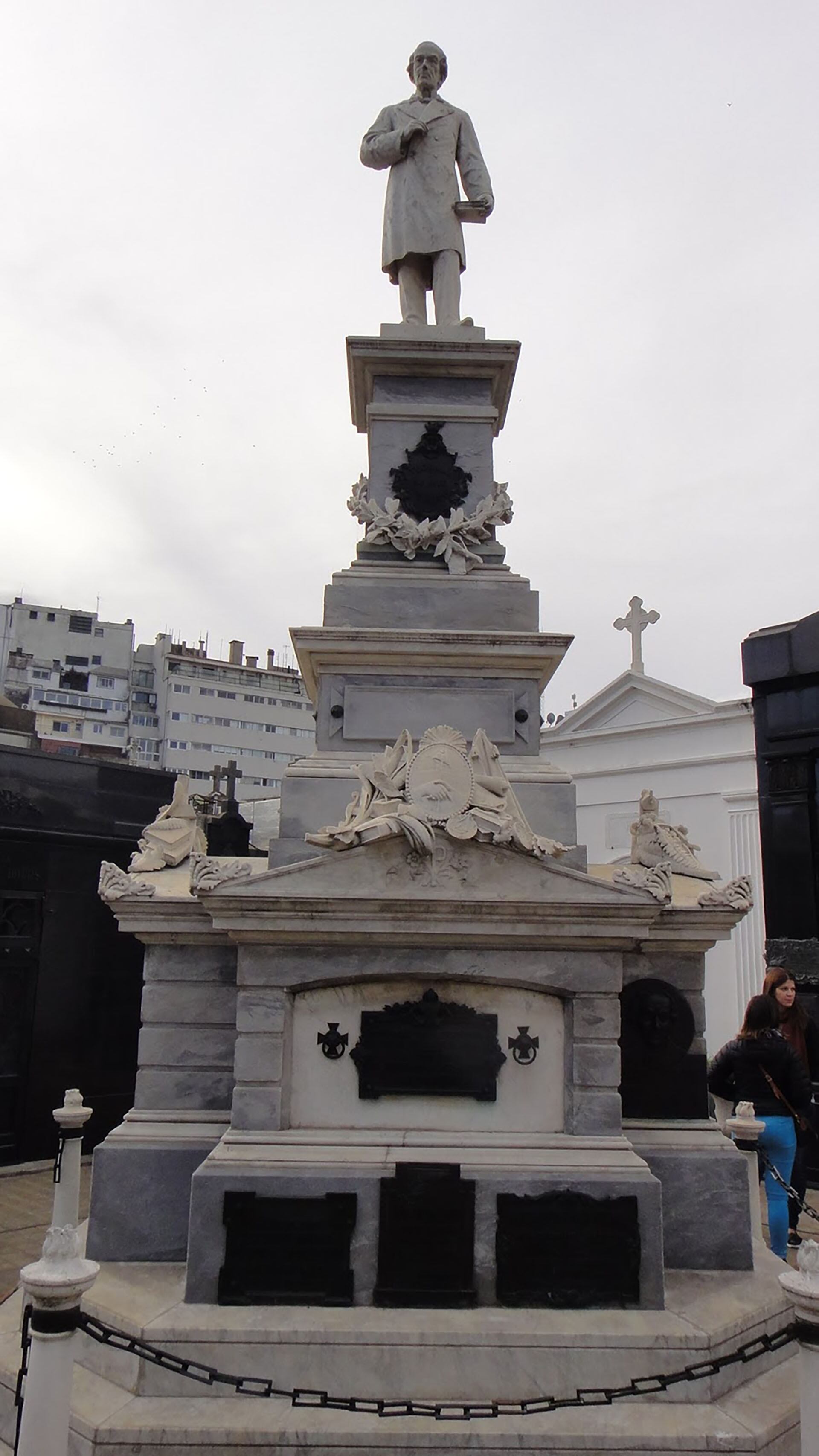 La tumba de Juan Bautista Alberdi en Buenos Aires. También está vacía.