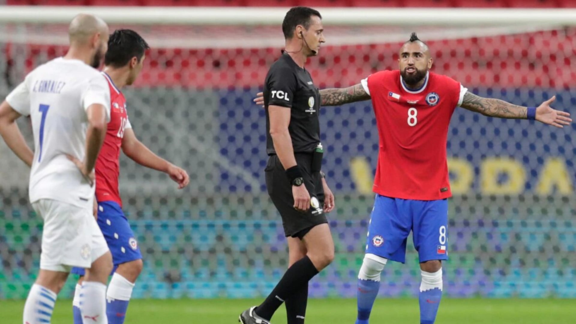 El antioqueño fue el encargado de dirigir el partido entre el equipo austral y Paraguay por la jornada cuatro de la fase de grupos de la Copa América 2021. Foto: Copa América