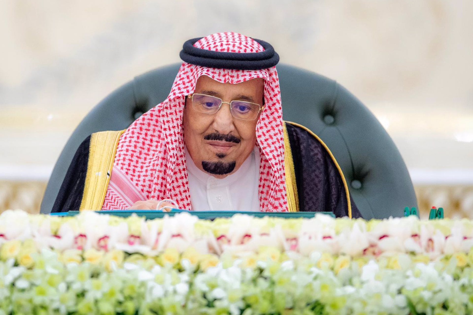 El rey de Arabia Saudí se somete a pruebas médicas por infección de pulmonar