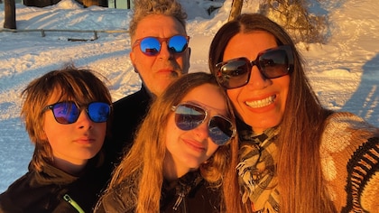 El álbum de fotos y videos de las vacaciones de invierno de Flor de la V y su familia en la nieve