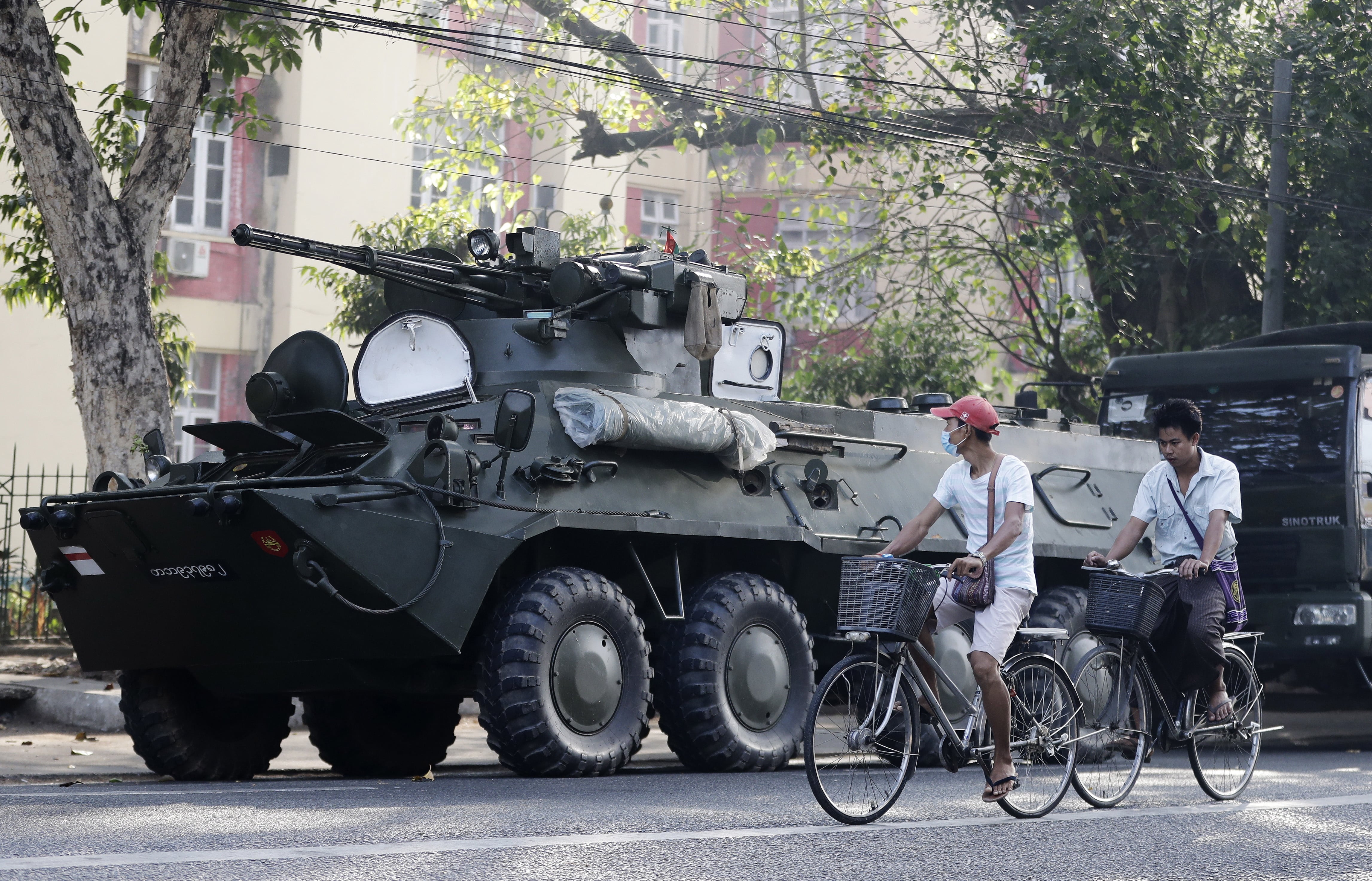 Foto de archivo de un vehículo militar en Rangún. EFE/EPA/STRINGER ATTENTION: This Image is part of a PHOTO SET 