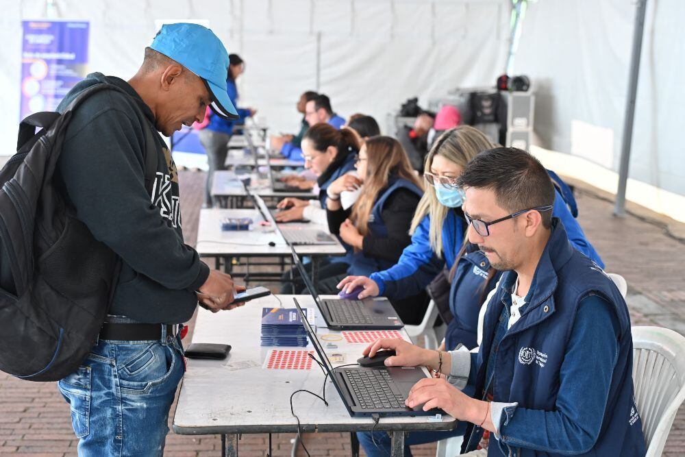 La Agencia Distrital de Empleo y empresas aliadas buscan desde bacteriólogos hasta especialistas en ciberseguridad de la información en esta iniciativa - crédito Secretaría de Desarrollo Económico