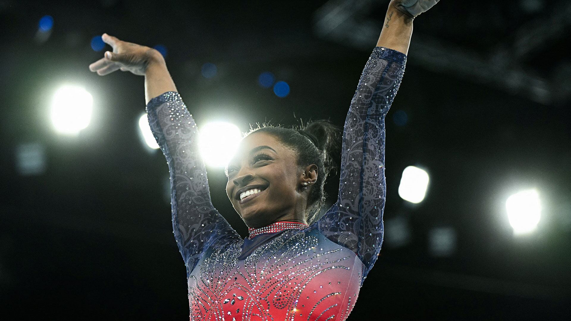 traje ﻿Simone Biles paris juegos olimpicos