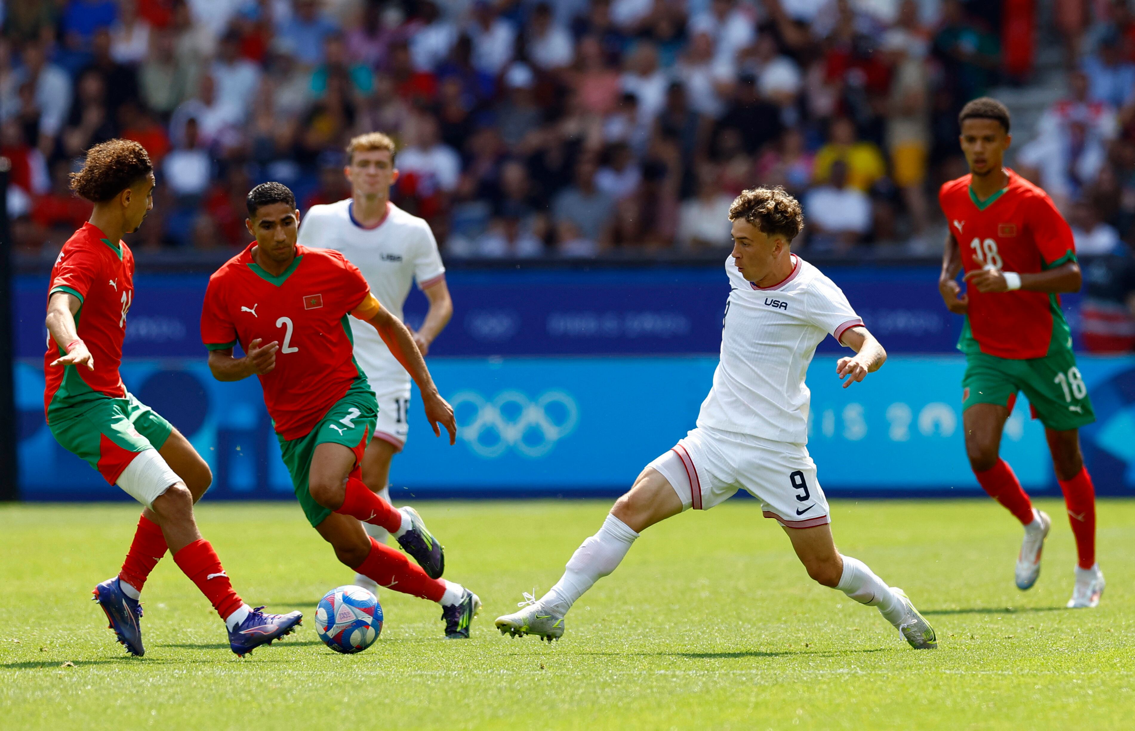 Al término del primer tiempo, Marruecos le gana 1-0 a Estados Unidos por la primera llave de cuartos de final (REUTERS/Piroschka Van De Wouw)