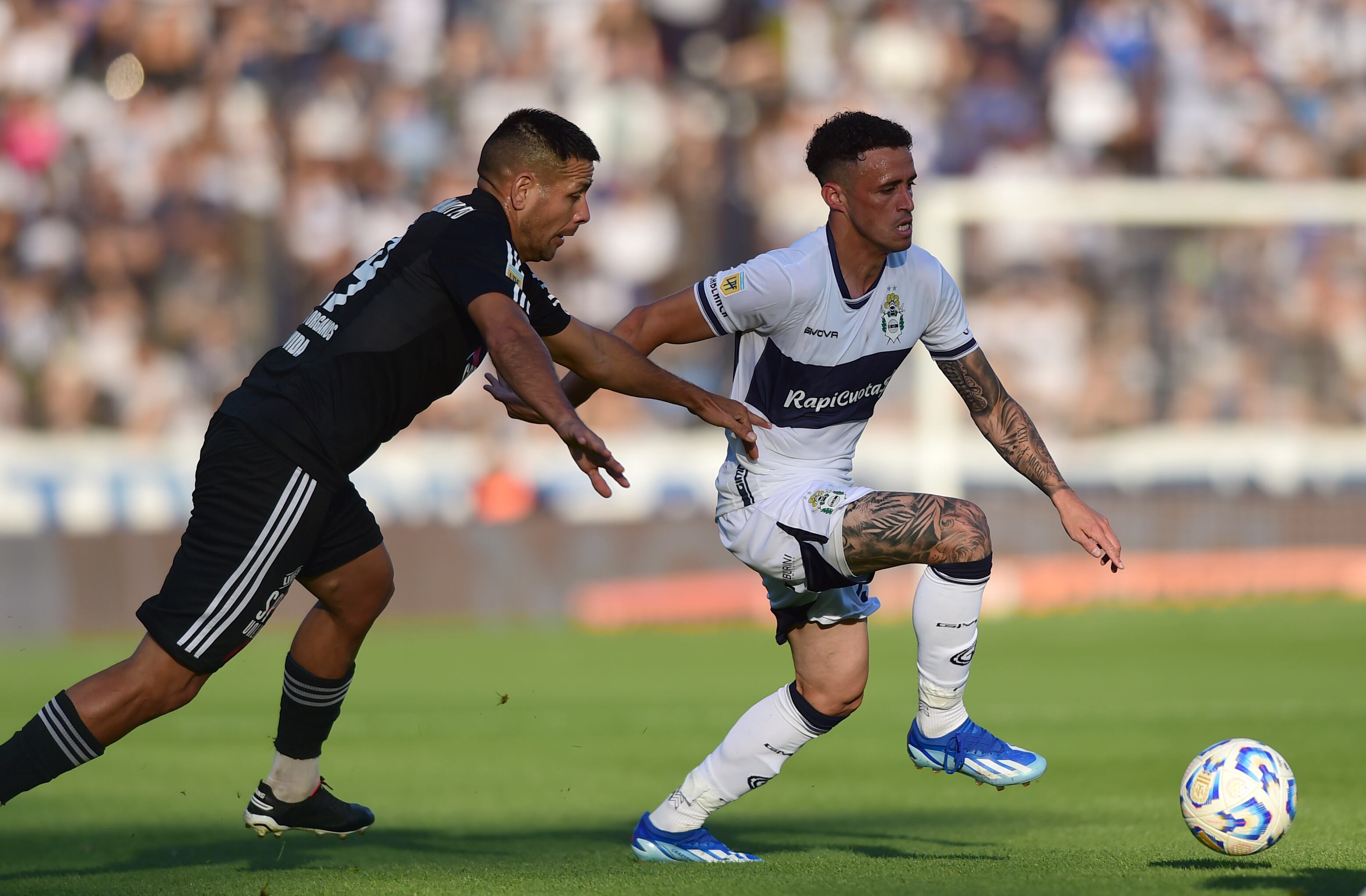 Gimnasia y Esgrima La Plata recibe a Riestra en el Bosque (Fotobaires)