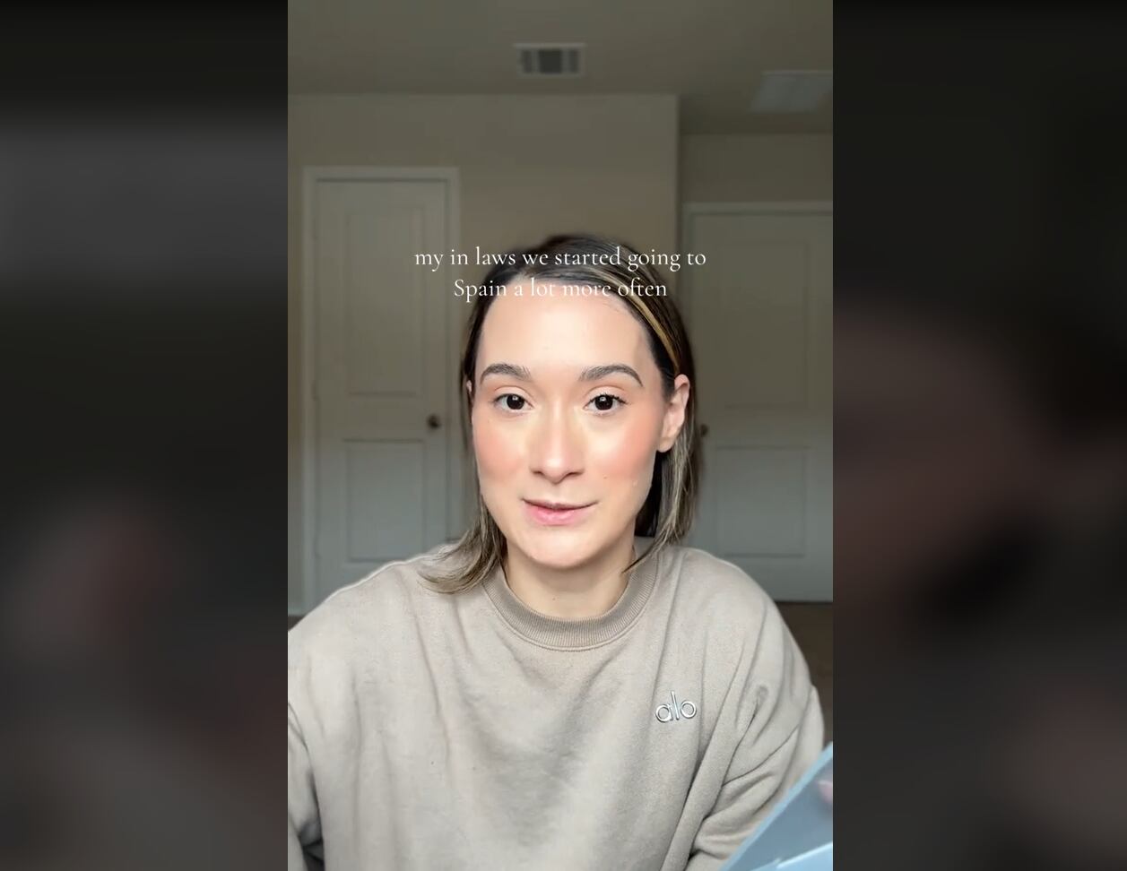 Ale Pedroza explicando un vídeo por qué ha decidido mudarse a España (@wonderfullyale / TikTok)