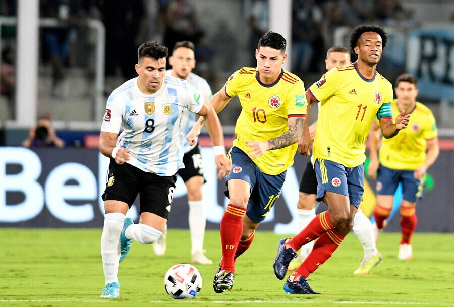 James Rodríguez en acción por la fecha 16 de las Eliminatorias a la Copa Mundial de la Fifa Catar 2022. crédito -Cortesía FCF / Colprensa