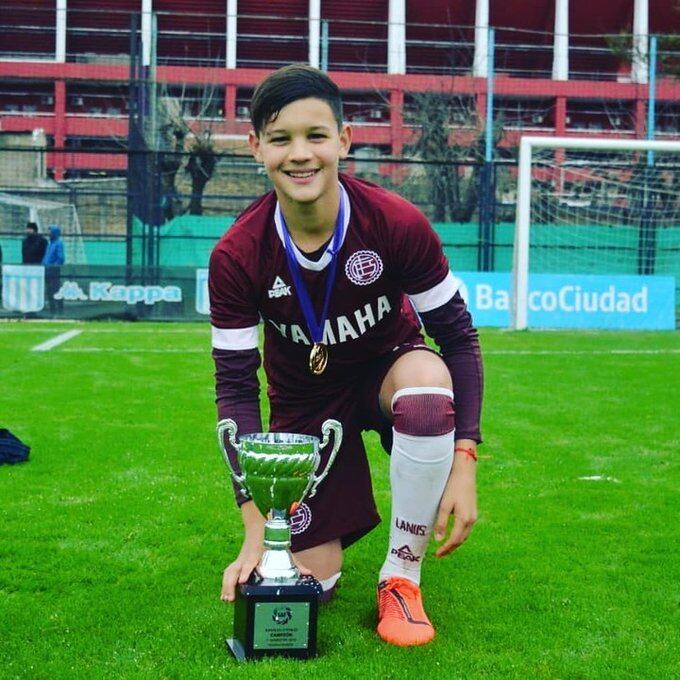 Valentín Carboni inferiores Lanús