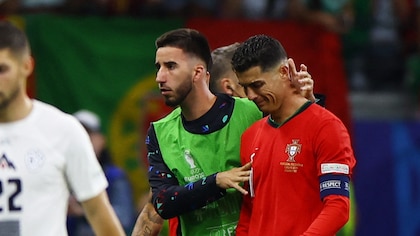 Lágrimas, perdón y alivio: las 10 imágenes del drama de Ronaldo tras fallar el penalti ante Eslovenia