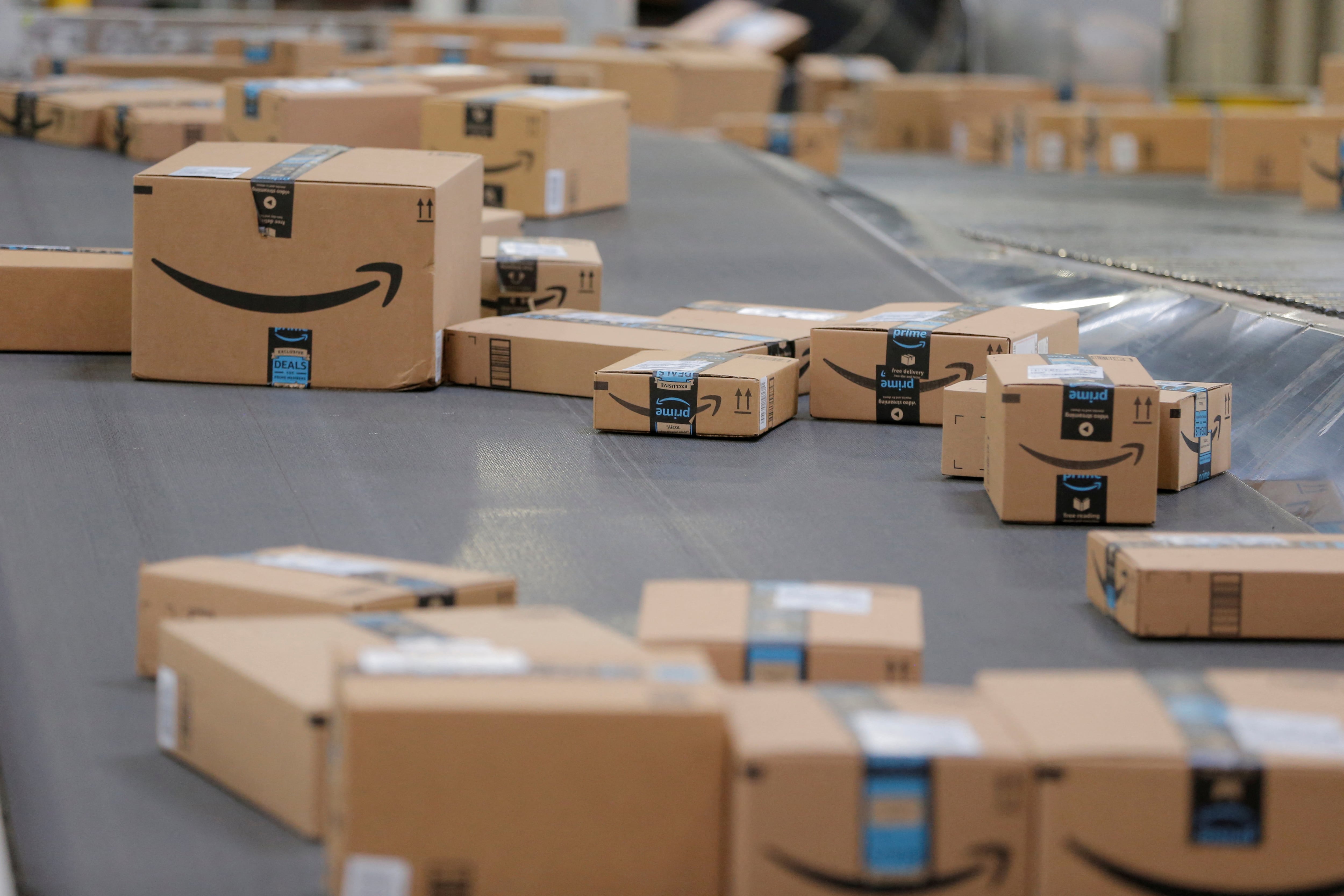 La CPSC voto para responsabilizar a Amazon por la venta de productos defectuosos o inseguros comercializados por terceros en su plataforma. (REUTERS/Lucas Jackson)