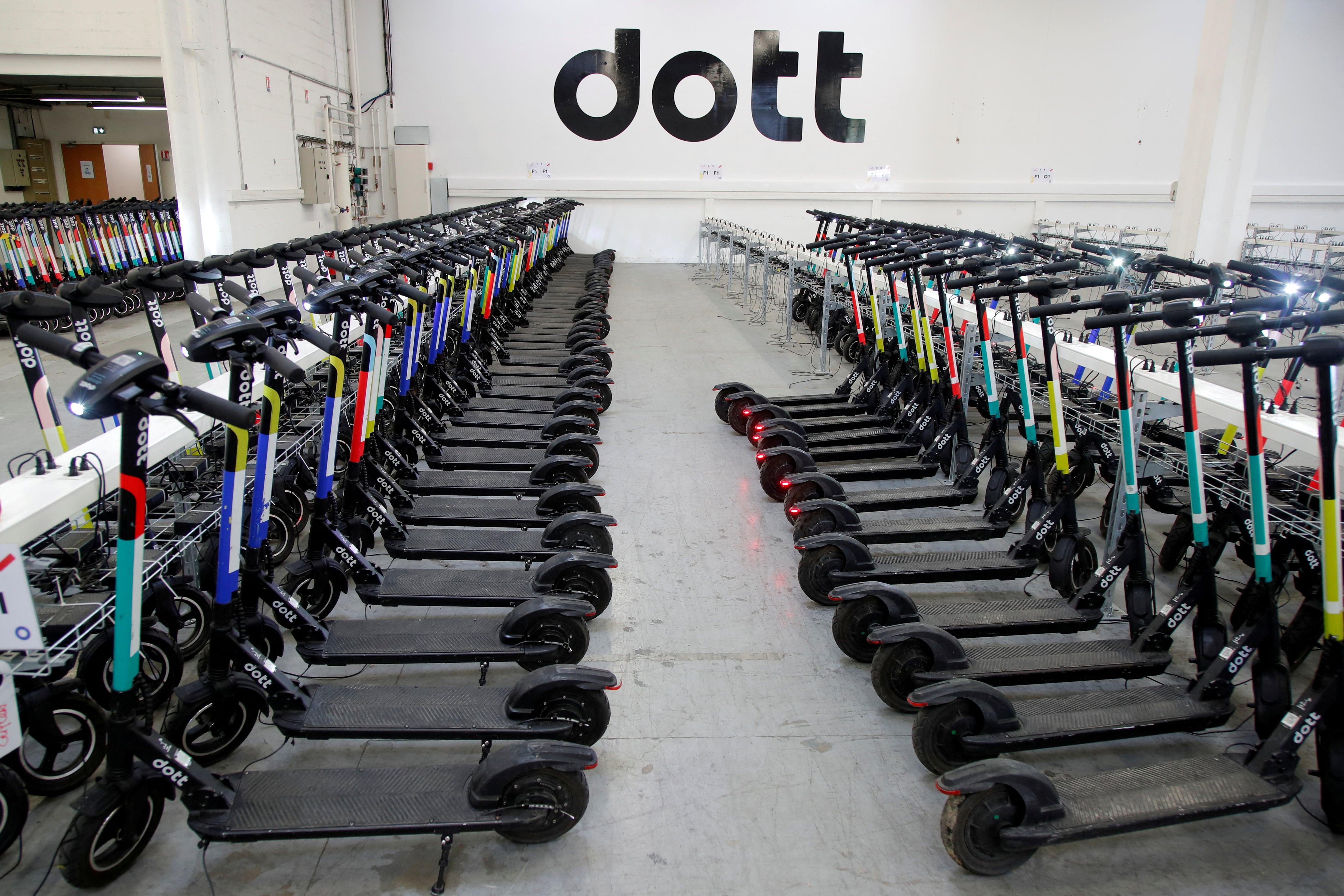 Scooters de Dott. (Charles Platiau/Reuters)