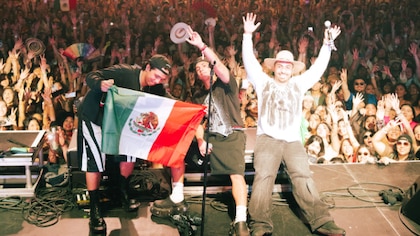 ¡Orgullo mexicano! Latin Mafia firmó con discografía de Bad Bunny, Arcángel y más...