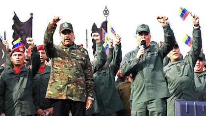 Las estrategias de Nicolás Maduro para manipular a la Fuerza Armada en la campaña incluyen montajes, mentiras y dádivas