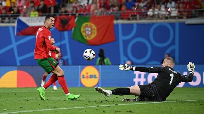 En el estreno de Cristiano Ronaldo en la Eurocopa, Portugal derrota a República Checa