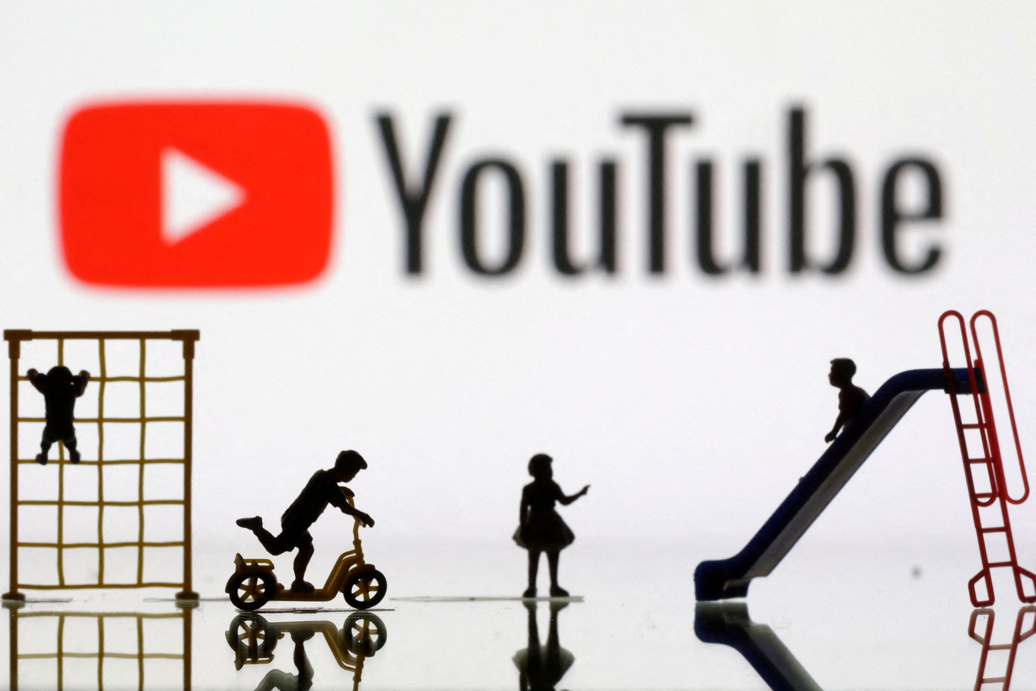 Google adquirió a YouTube en 2006. REUTERS/Dado Ruvic/Illustration/File Photo