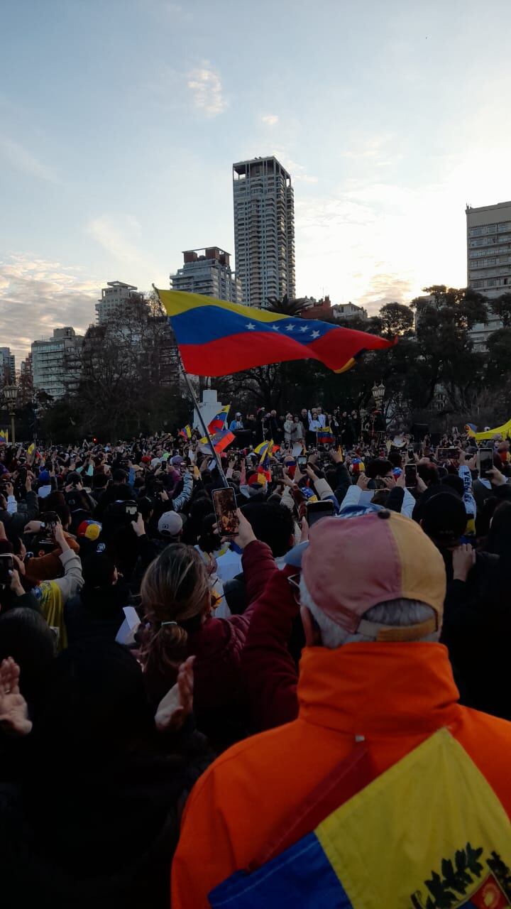 venezolanos se concentran en Buenos Aires