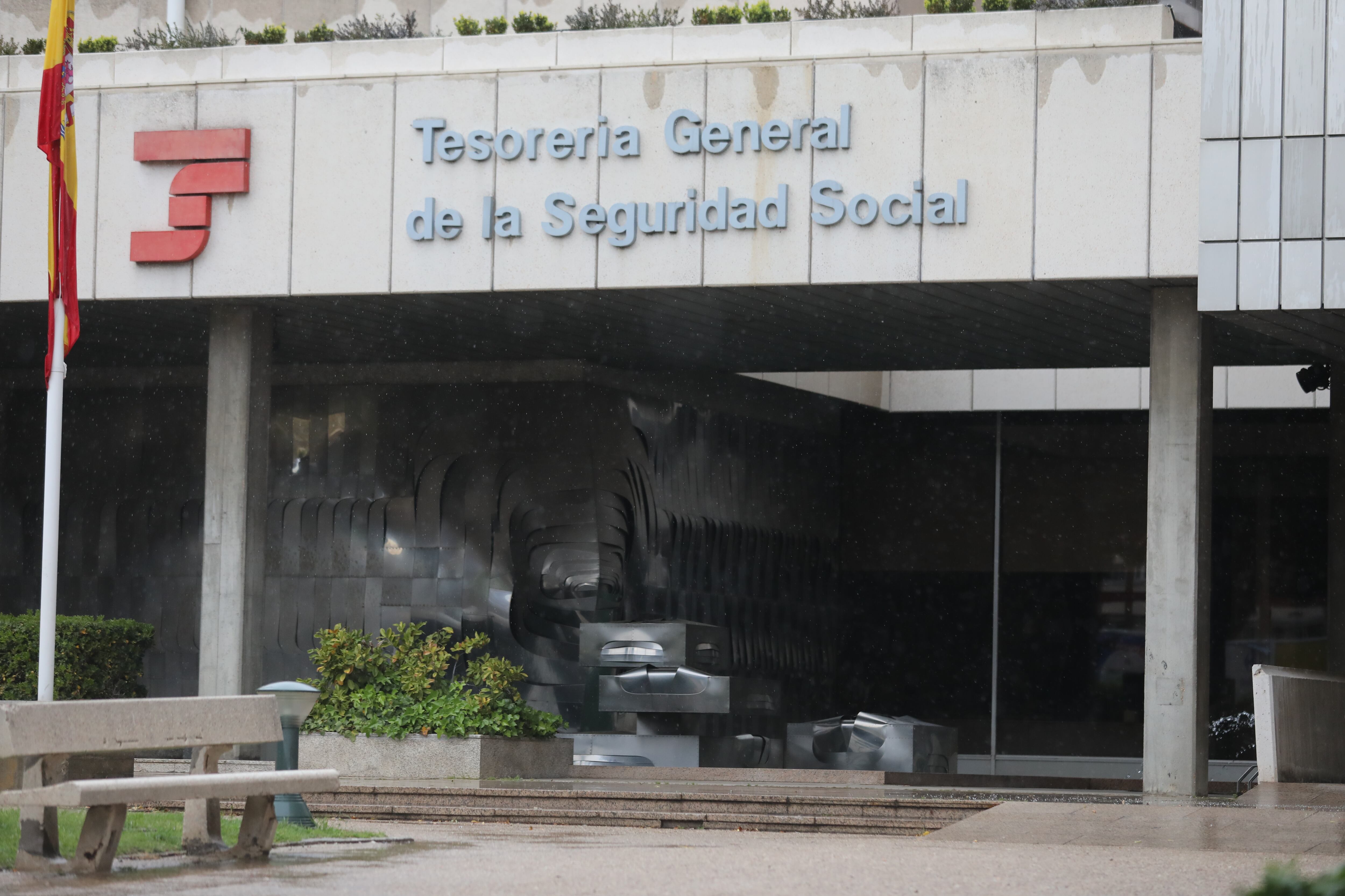 Entrada a una oficina de la Tesorería General de la Seguridad Social.
(Marta Fernández Jara/Europa Press)
