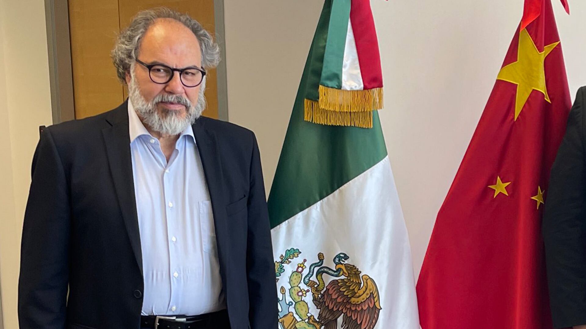 Foto de Leopoldo Michel Díaz, diplomático que insultó al cónsul general de México en Shanghái