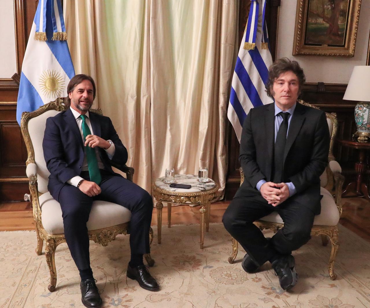 El Presidente Javier Milei mantuvo esta tarde en la Casa Rosada una reunión con su par de Uruguay, Luis Lacalle Pou.