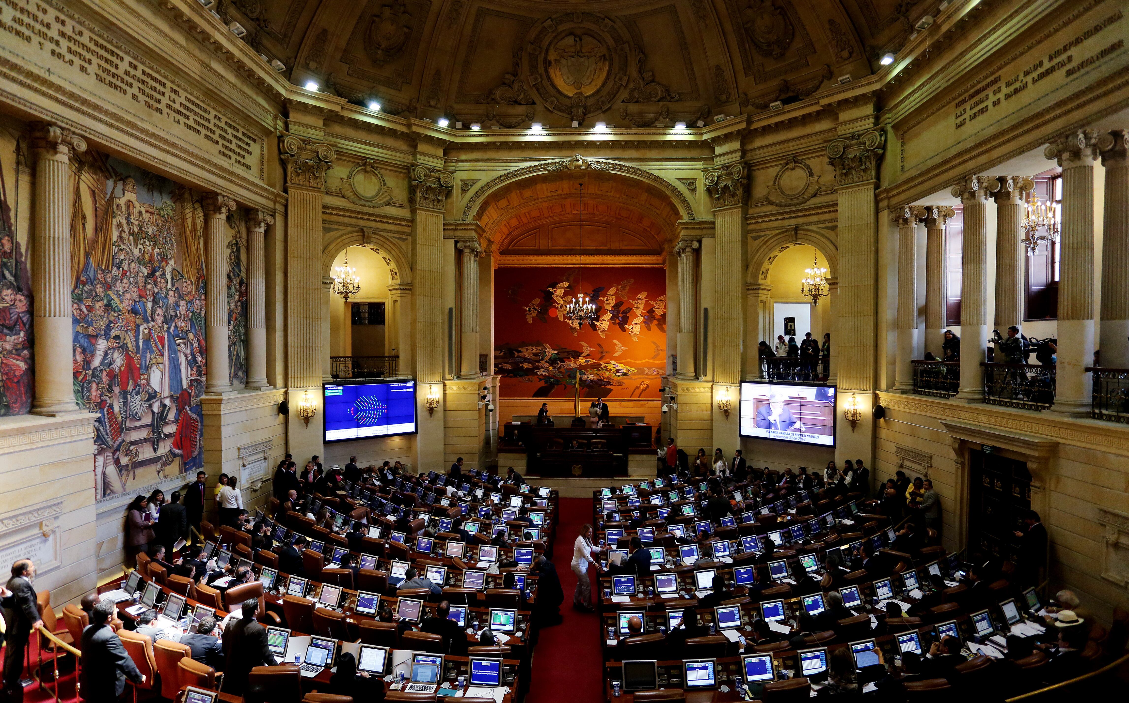 En plenaria, la Cámara de Representantes someterá a debate de control político a los ministros de Defensa y Salud - crédito Leonardo Muñoz/EFE