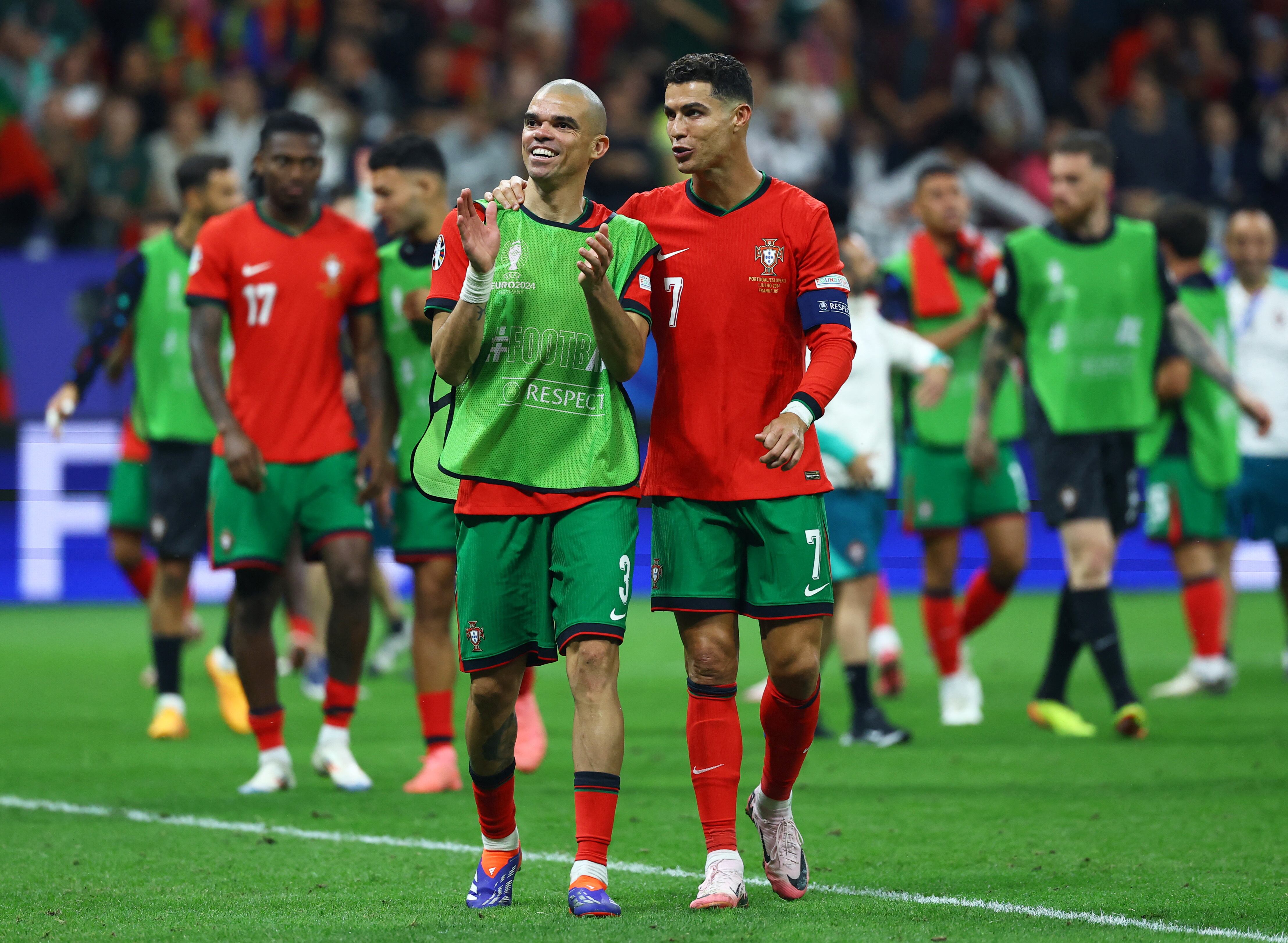 La experiencia de Cristiano Ronaldo y Pepe en Portugal, jugarán ante la Francia de Mbappé - crédito Kai Pfaffenbach/REUTERS