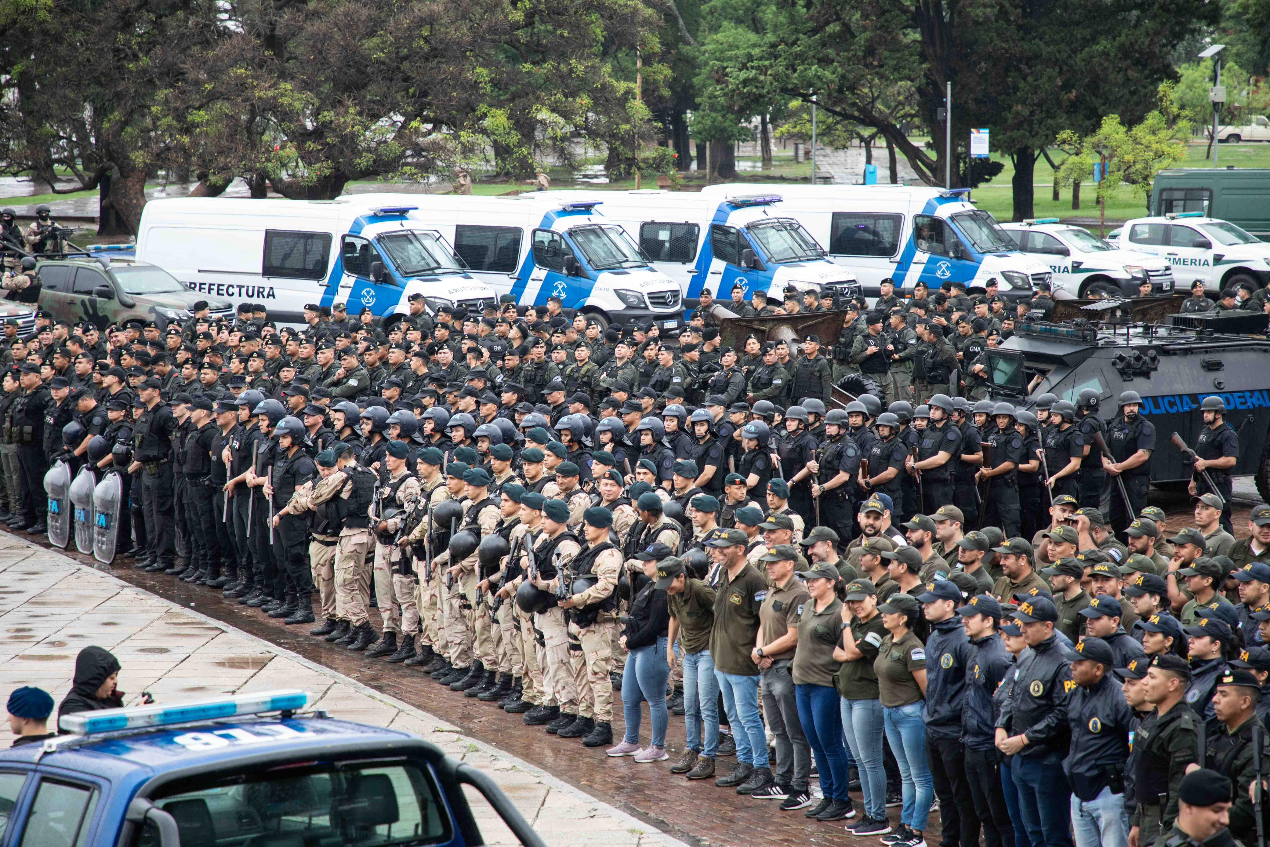 Junto a Pullaro y Javkin, Bullrich presentó el “Plan Bandera” para reforzar la seguridad en Rosario: “Toda la Nación contra la narcocriminalidad”