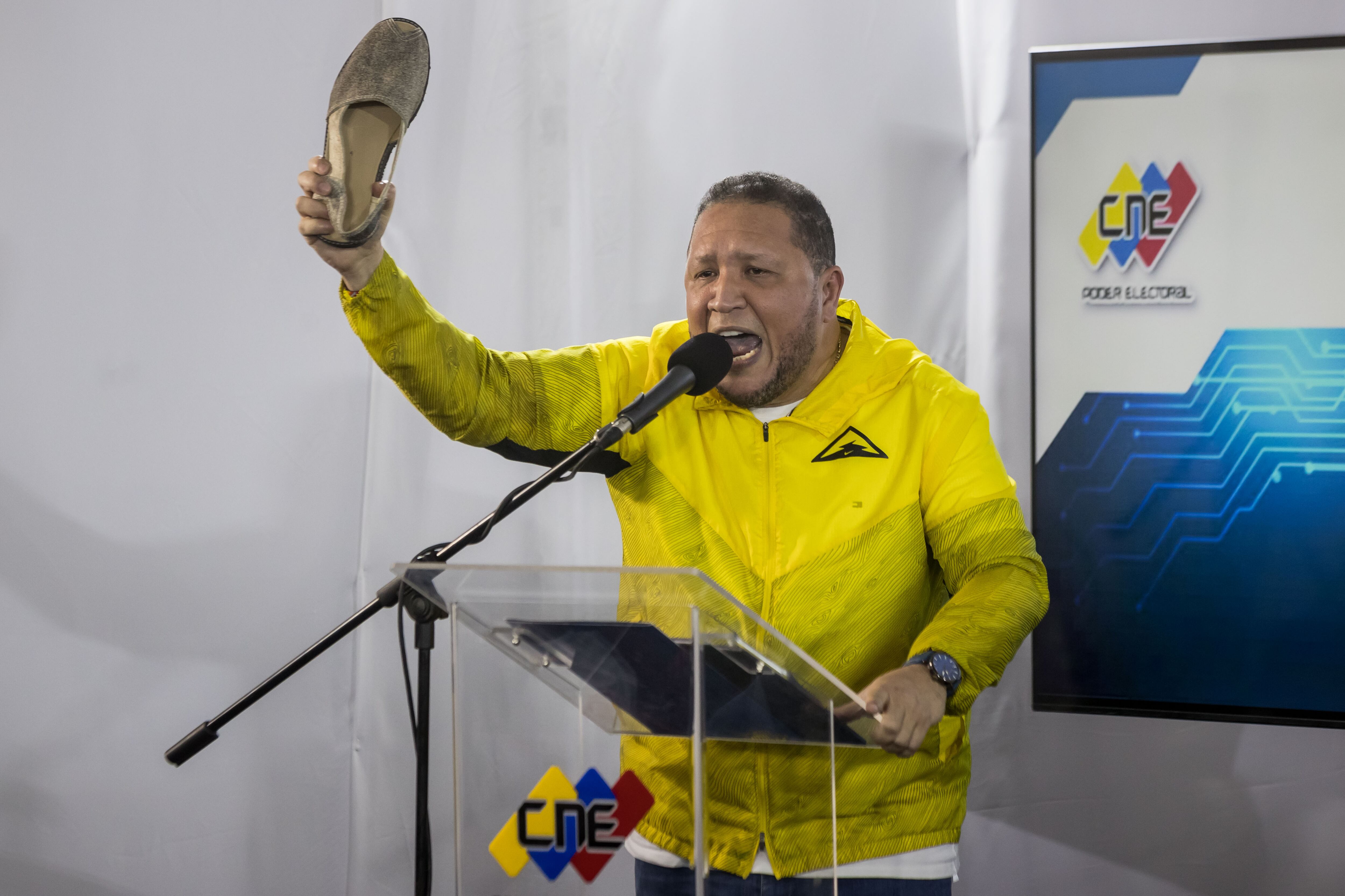 El candidato José Brito (EFE/ Miguel Gutiérrez)