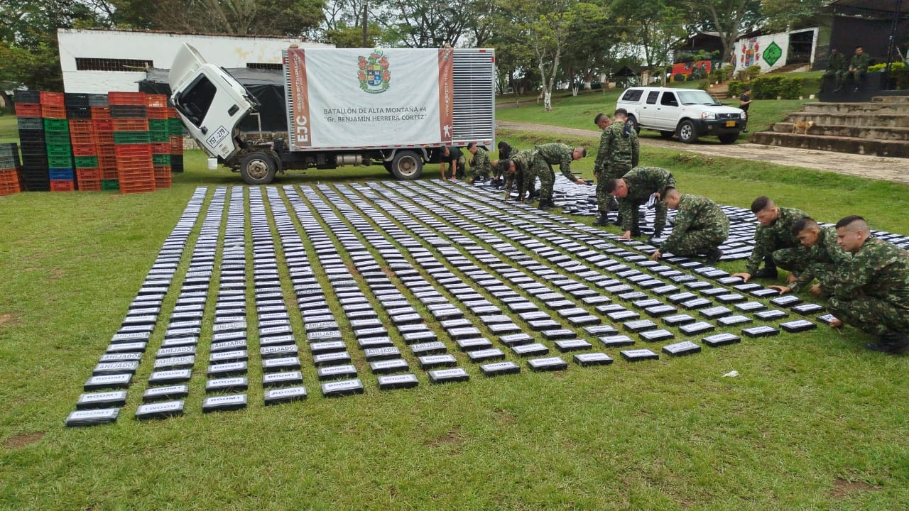 Incautación de una tonelada de cocaína en el Cauca - crédito Ejército Nacional