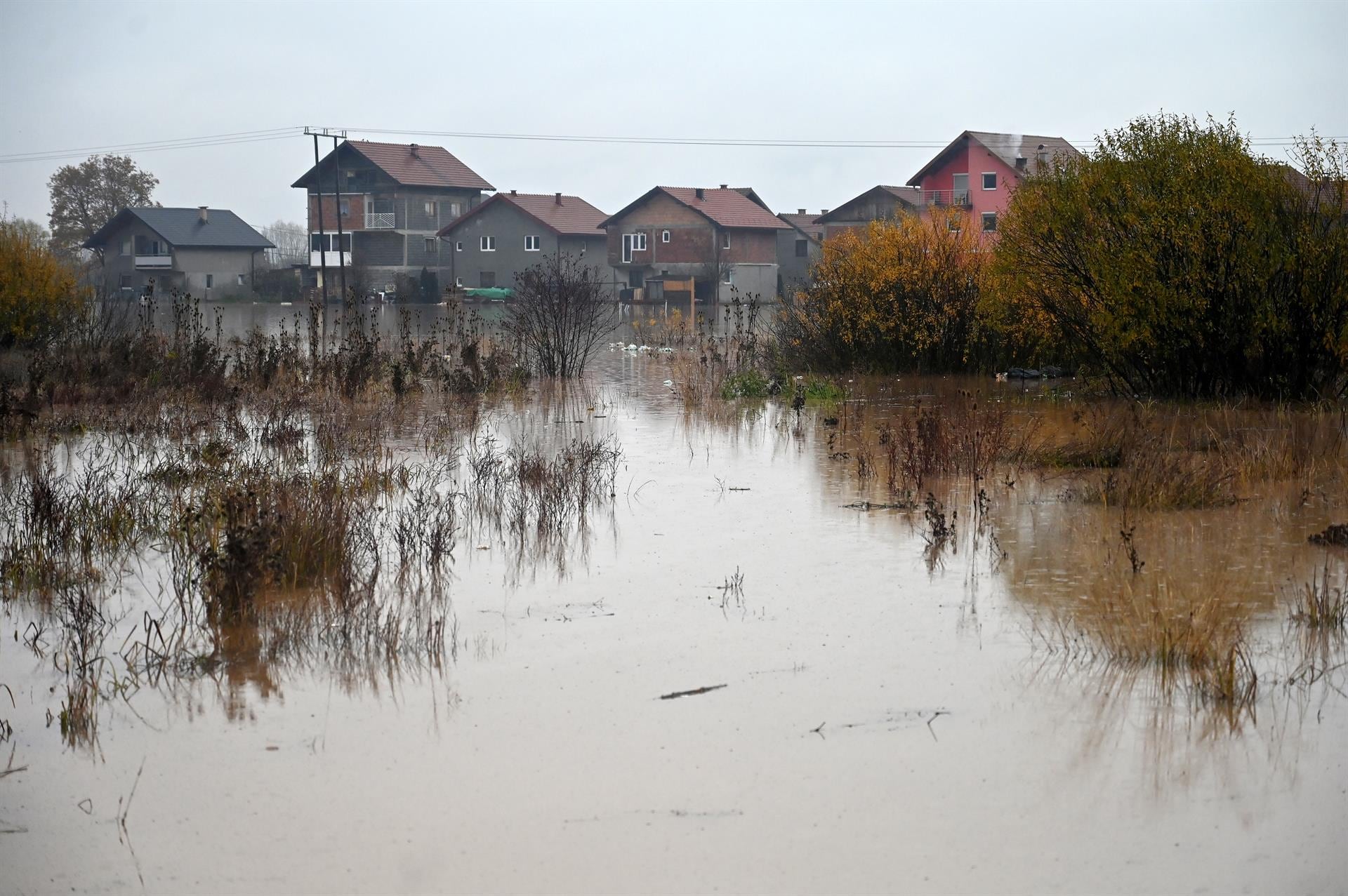 Al menos 18 muertos por las inundaciones de los últimos días en el centro de Bosnia, según un nuevo balance