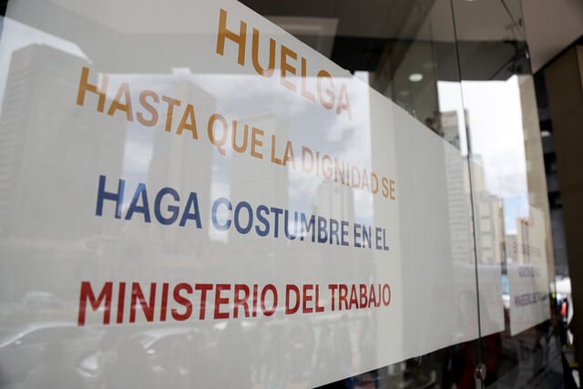 Los trabajadores del Ministerio de Trabajo exigen respeto a los acuerdos colectivos y cese de violencia - crédito Colprensa