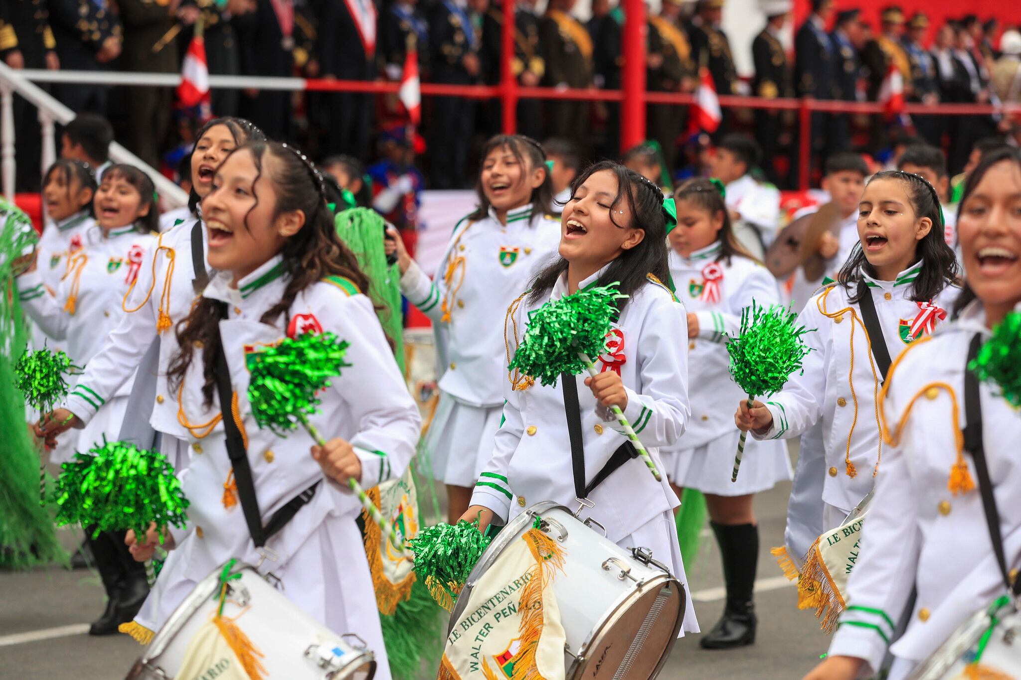 Colegios emblemáticos de Huaycán se lucieron en su paso por la Gran Parada Militar | Presidencia Perú / Flickr