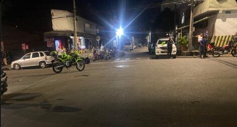 El percance ocurrió en la calle 17 con carrera 16 mientras los uniformados realizaban labores de patrullaje para garantizar la seguridad ciudadana durante la versión 75 de la Feria Bonita - crédito Policia Bucaramanga