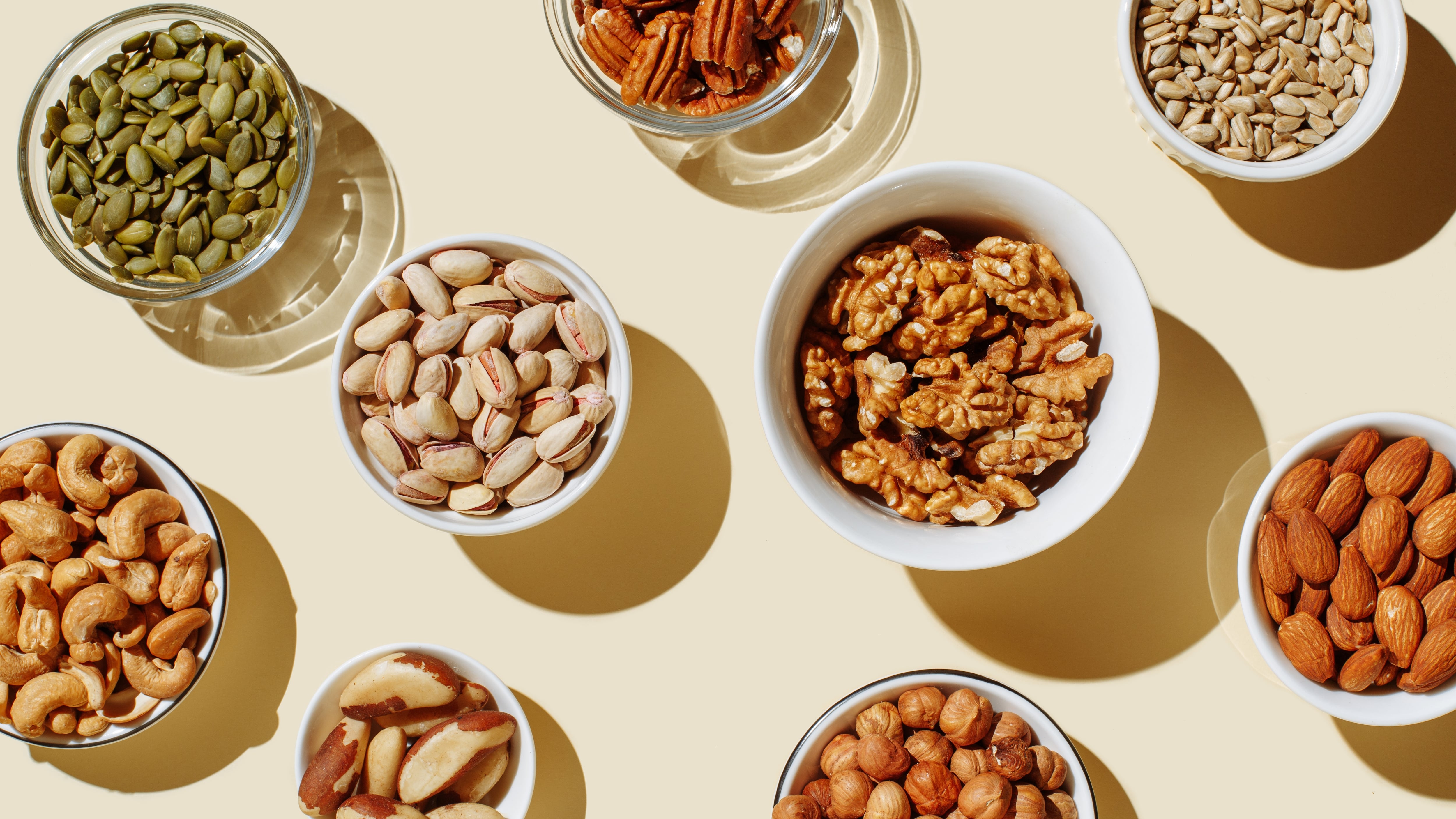 Frutos secos: nueces, pipas, almendras, pistachos y más. (GettyImages)