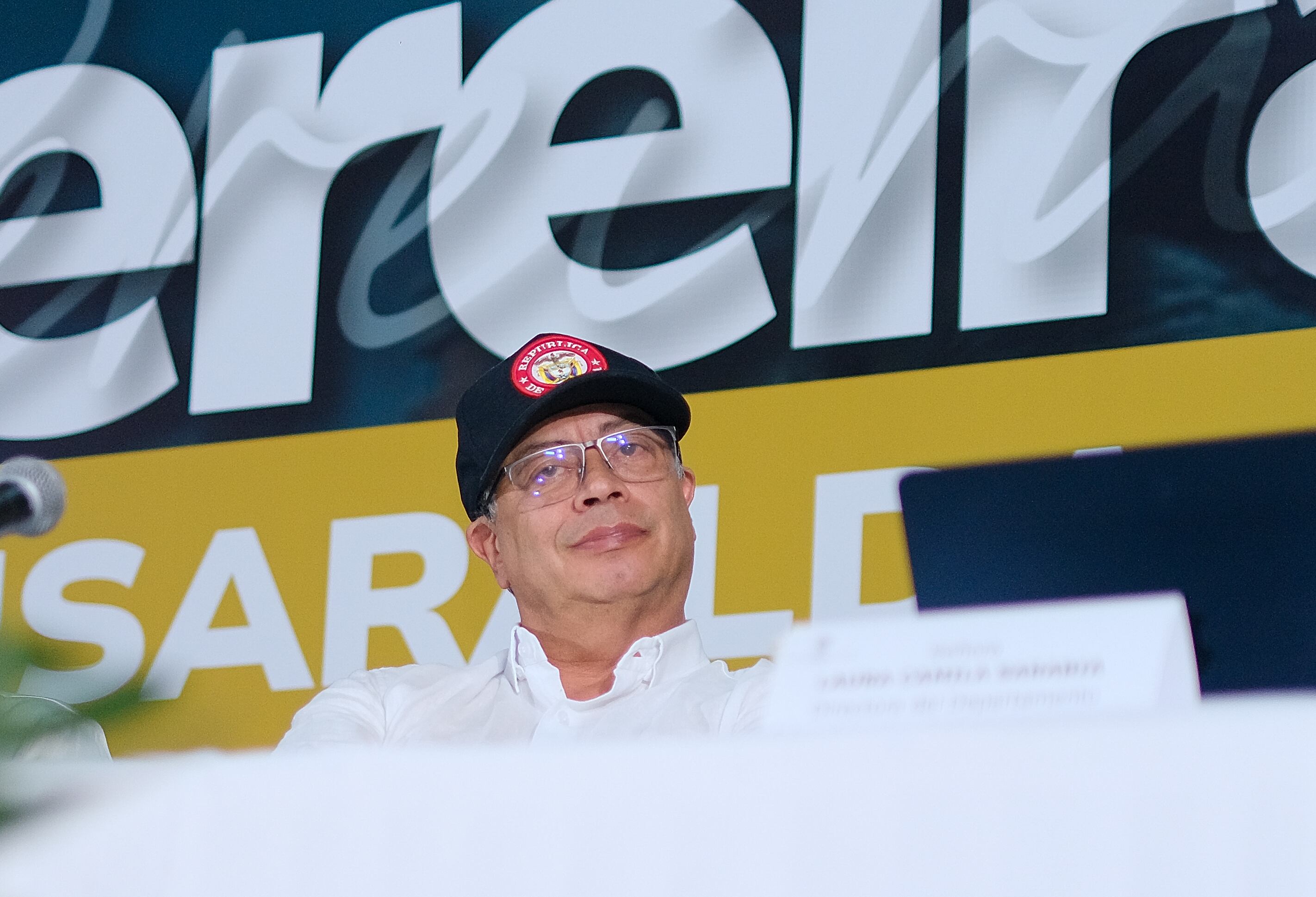 El presidente Gustavo Petro generó debate al atribuir los problemas en el sistema de salud de los maestros a fallos en el software durante una agenda en Manizales - crédito Andrea Puentes/Presidencia