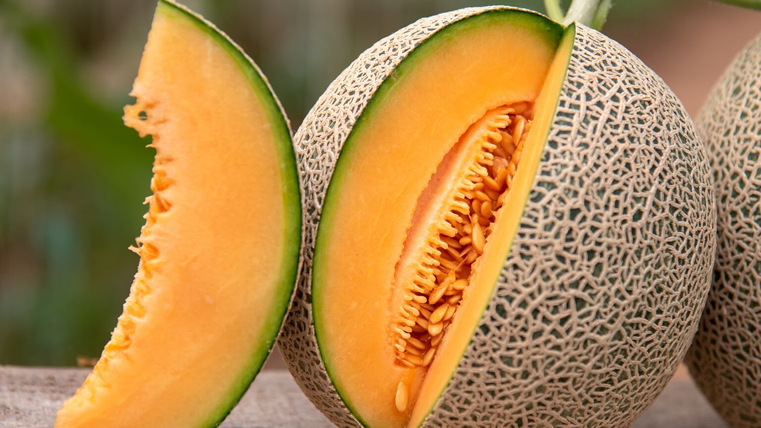 El melón cantalupo es ideal para preparar un buen granizado.