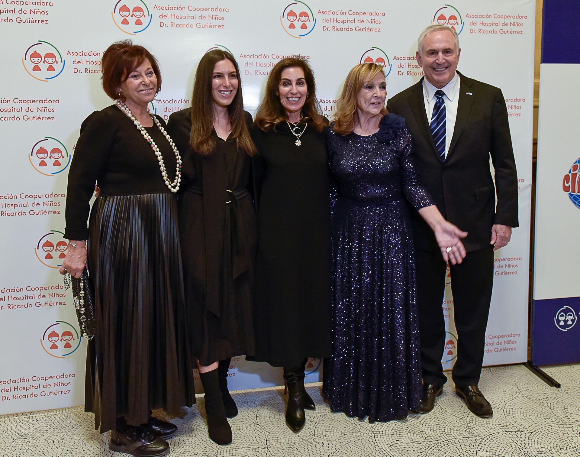 Teatro Colón - Gala de la Cooperadora del Hospital de Niños Dr. Ricardo Gutiérrez celebra su 10º Aniversario