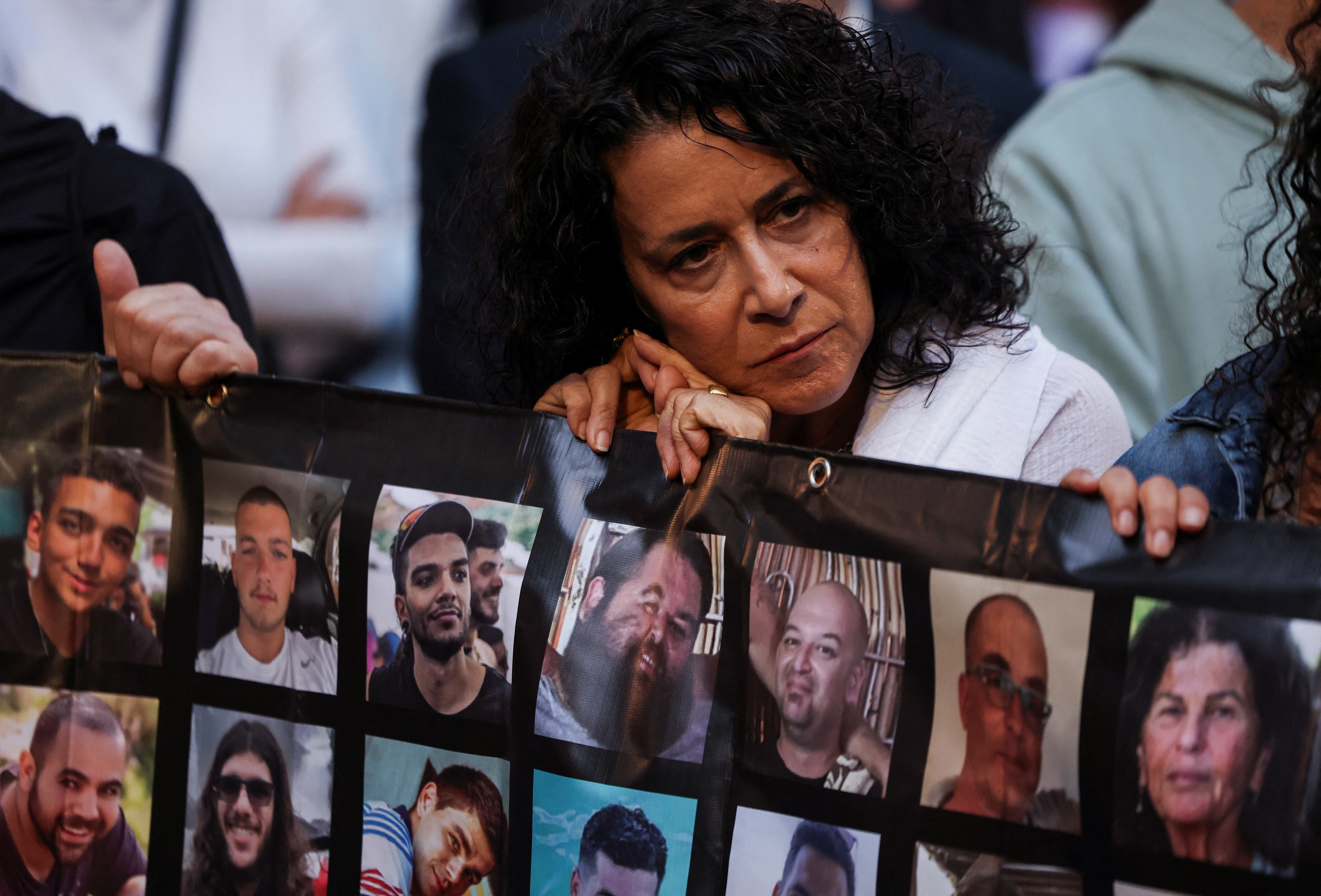 Se prevén otras congregaciones en Tel Aviv y Nir Oz, un kibutz donde una treintena de habitantes murieron y más de 70 fueron tomados rehenes (REUTERS/Ronen Zvulun)