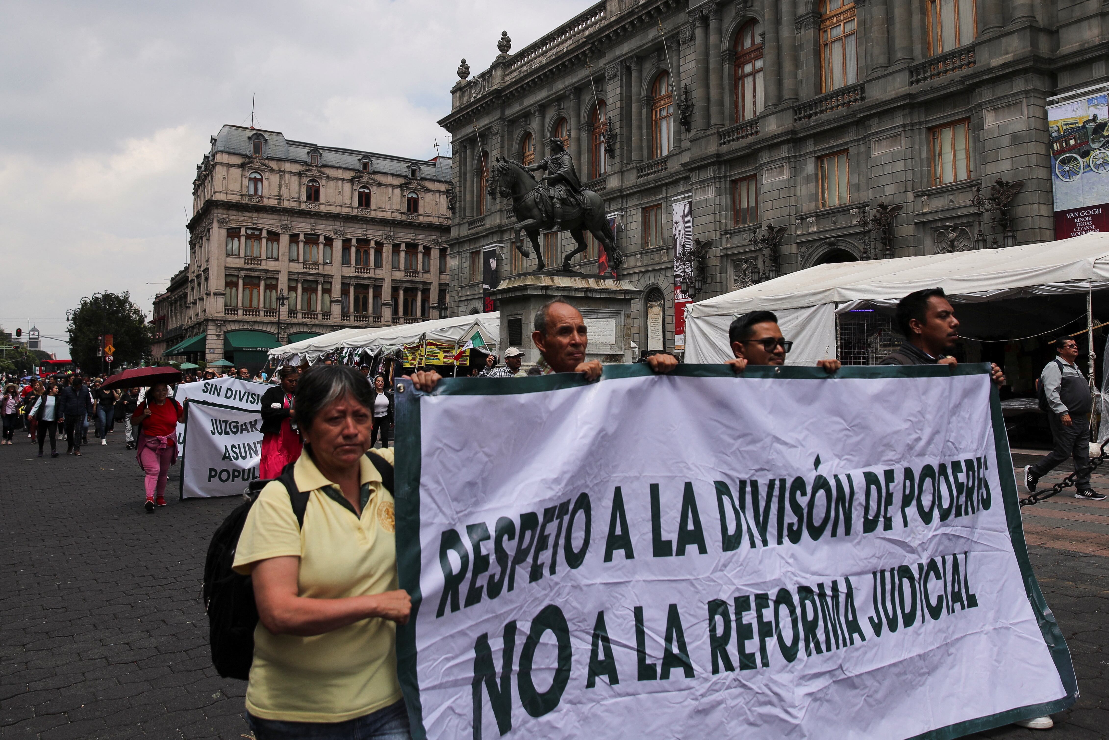 La reforma judicial en México provocó reacciones por parte de críticos de AMLO (Foto: REUTERS/Henry Romero)