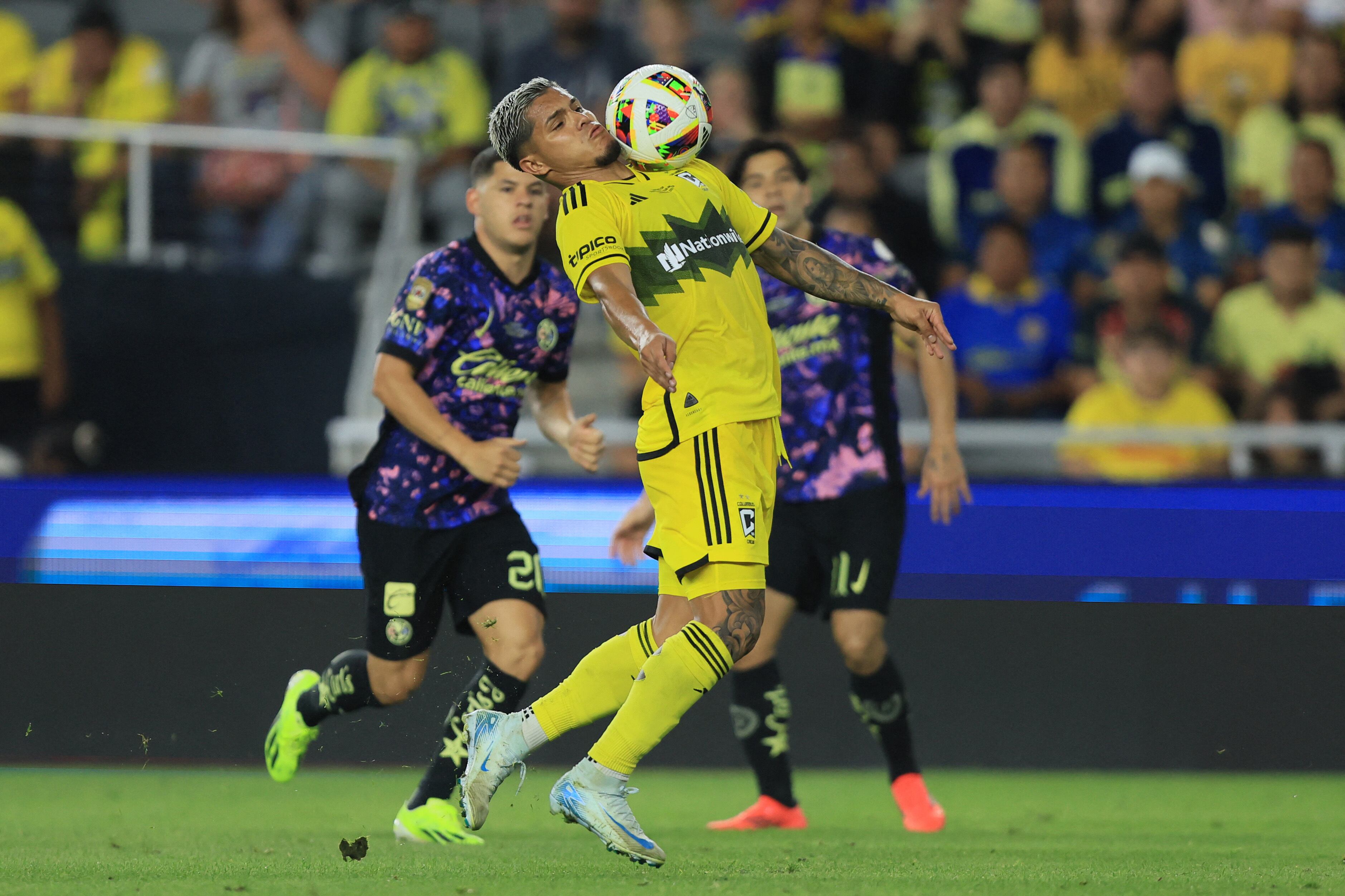 Cucho Hernández en acción frente al América de México - crédito Katie Stratman / Imagn Images